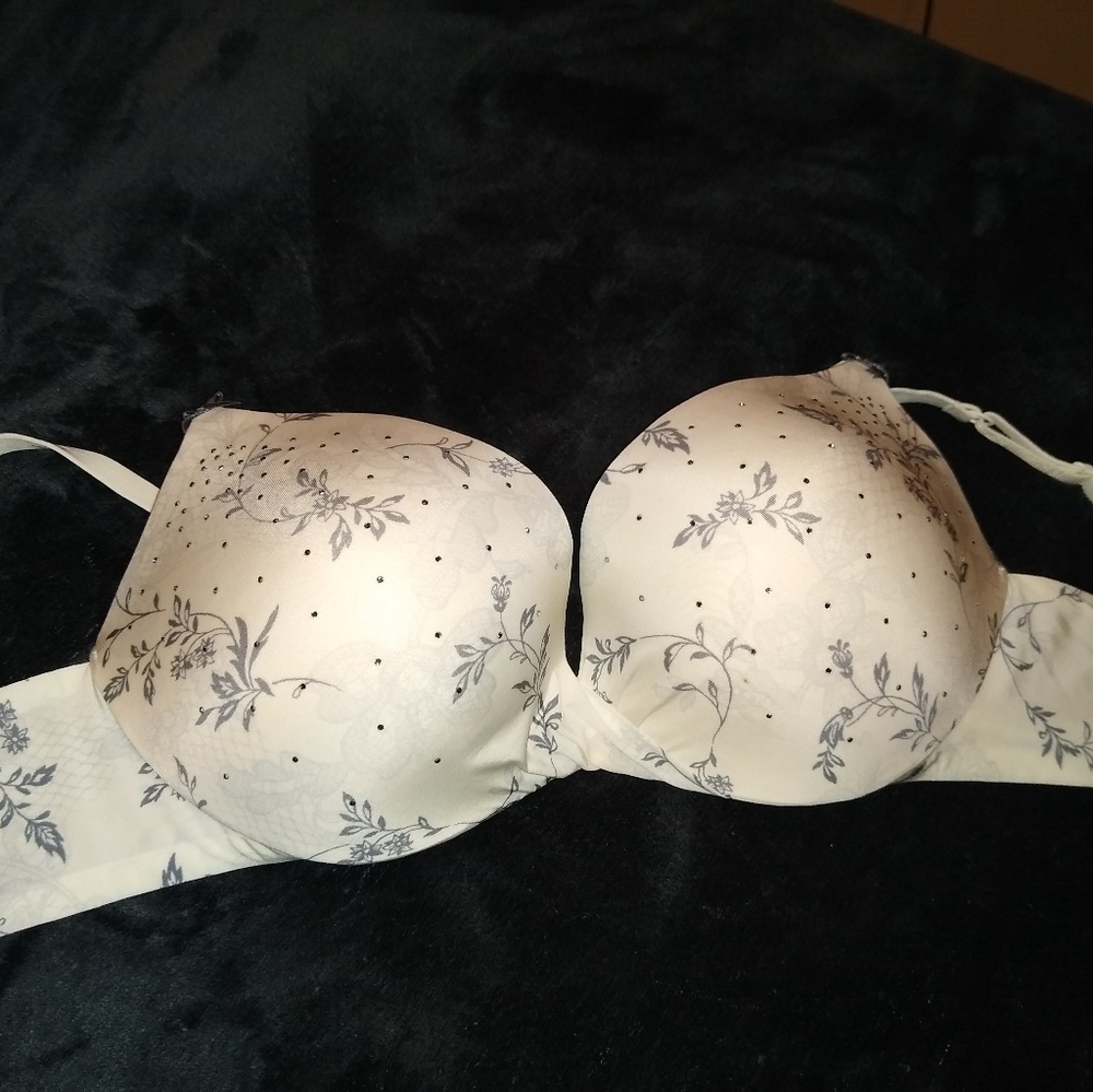 Victoria secret  ivory creme/silver plunge Bra 34D